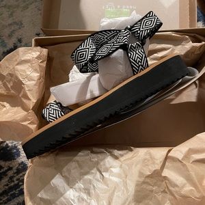 The (Re)sourced Maggie Sandal